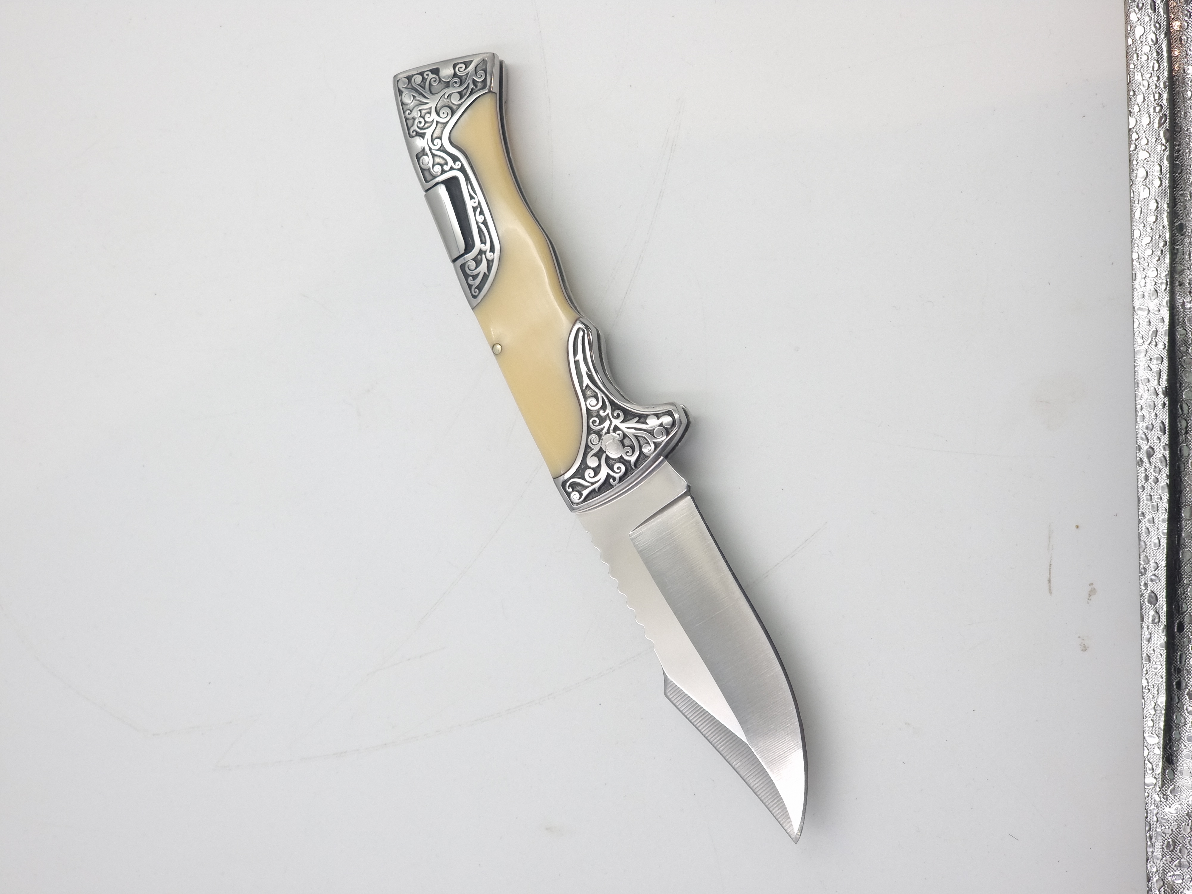 چاقو کمپی